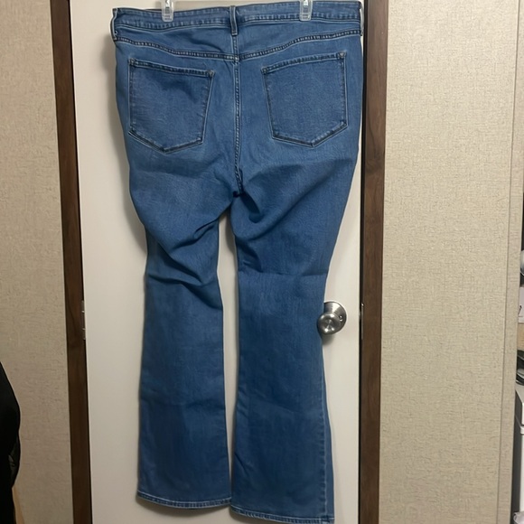 Jeans - Picture 2 of 3